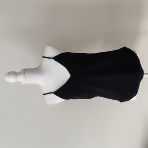 V-neck Sleeveless Blouse